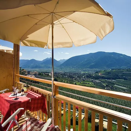 Hotel Garni Nachtigall 3*